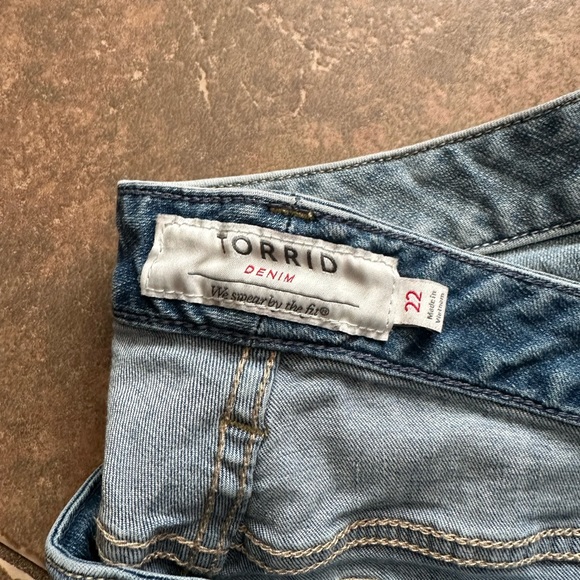 Torrid Jeans - Picture 2 of 2